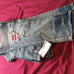 NWT Rue 21 Supreme Flex Blue Distressed Men's  Jeans 32/30 Red Detail 👖